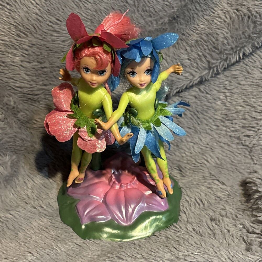 Barbie Fairytopia 2004 Petal Pixies Fairies Mattel Quilla and Questina w/ Stand